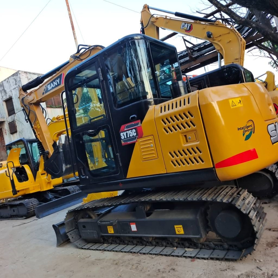 Sany SY 215 C - Escavadora de rastos: foto 2 Sany SY 215 C - Escavadora de rastos: foto 2