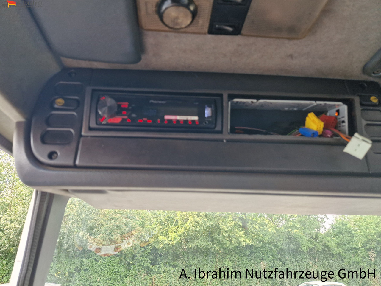 Daf CF 290 Wassertank 13500 L, Tank verzinkt Vorlauf- Lift- Lenkachse - Caminhão tanque: foto 3 Daf CF 290 Wassertank 13500 L, Tank verzinkt Vorlauf- Lift- Lenkachse - Caminhão tanque: foto 3