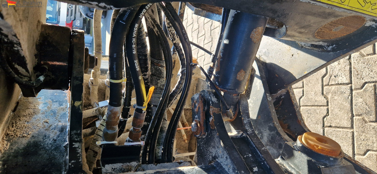 Komatsu WA 200 technisch ok. technische Wartung beim Komatsu Service - Carregadeira de rodas: foto 4 Komatsu WA 200 technisch ok. technische Wartung beim Komatsu Service - Carregadeira de rodas: foto 4