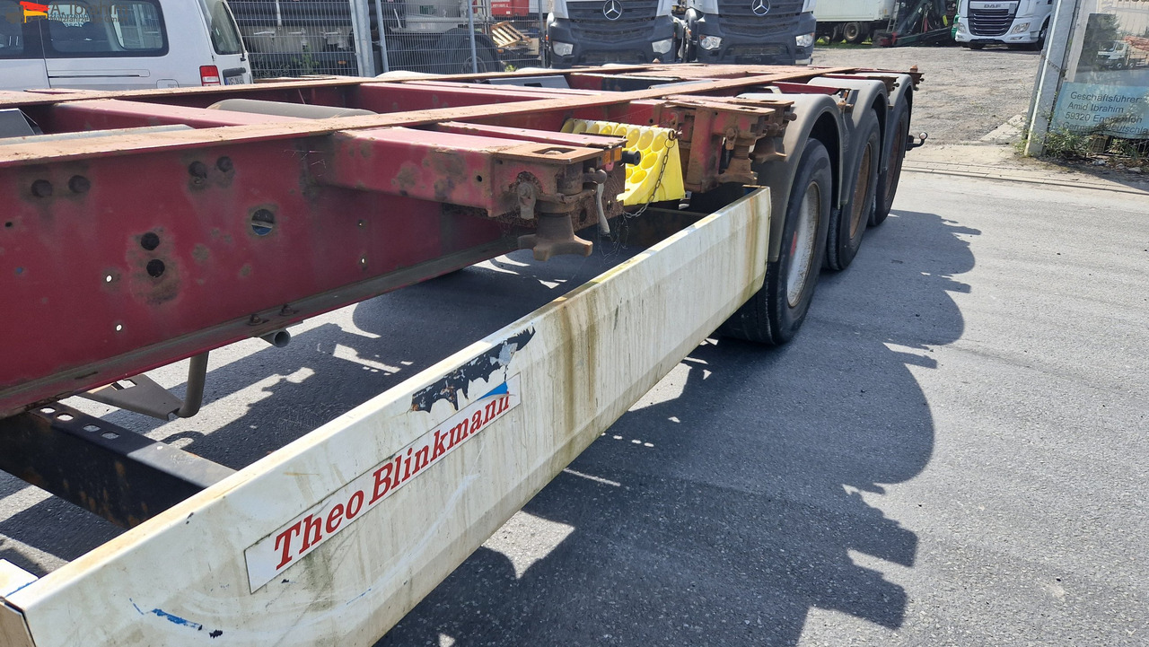 Semireboque transportador de contêineres/ Caixa móvel Krone SD Containerchassis 2x 20, 30, 40 ft deutscher Auflieger, ausziehbar: foto 12 Semireboque transportador de contêineres/ Caixa móvel Krone SD Containerchassis 2x 20, 30, 40 ft deutscher Auflieger, ausziehbar: foto 12