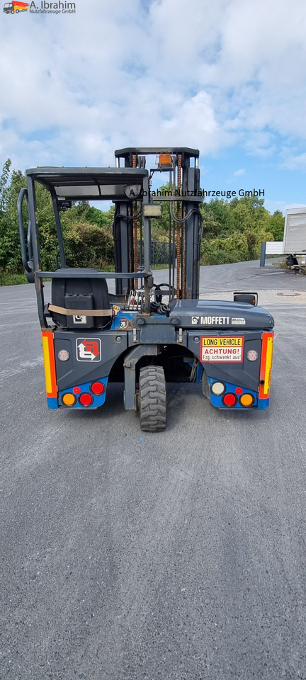 M4-25.3F Moffett Mitnahmestapler - Empilhadeira montada em caminhão: foto 4 M4-25.3F Moffett Mitnahmestapler - Empilhadeira montada em caminhão: foto 4