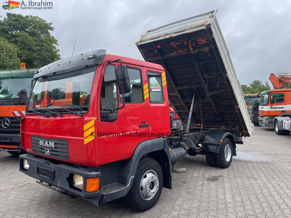 MAN L2000 Rost ja (Aufbau), sonst Zustand gut - Furgão basculante: foto 1 MAN L2000 Rost ja (Aufbau), sonst Zustand gut - Furgão basculante: foto 1