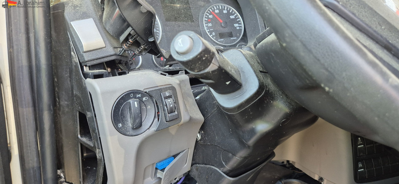 MAN TGL 8.160 4x2 Brotkoffer mit Kühlfach nicht fahrbereit ! nicht rollfähig - Carrinha frigorífica: foto 2 MAN TGL 8.160 4x2 Brotkoffer mit Kühlfach nicht fahrbereit ! nicht rollfähig - Carrinha frigorífica: foto 2