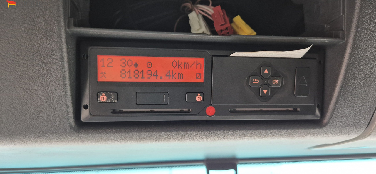 MAN TGX 26.460 Vario-Rahmen deutsches Fahrzeug. ohne Wechselbrücke - Caminhão com lona: foto 4 MAN TGX 26.460 Vario-Rahmen deutsches Fahrzeug. ohne Wechselbrücke - Caminhão com lona: foto 4