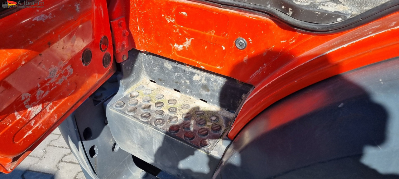 Mercedes-Benz 1722 Dachdeckerkran Cormach 30000  TECH, - Caminhão grua, Camião de caixa aberta/ Plataforma: foto 5 Mercedes-Benz 1722 Dachdeckerkran Cormach 30000  TECH, - Caminhão grua, Camião de caixa aberta/ Plataforma: foto 5