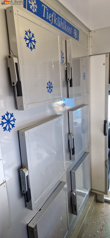 Mercedes-Benz 413 CDI Tiefkühlfächer, autom. Verkaufsklappe Basis ist ok - Carrinha frigorífica: foto 5 Mercedes-Benz 413 CDI Tiefkühlfächer, autom. Verkaufsklappe Basis ist ok - Carrinha frigorífica: foto 5