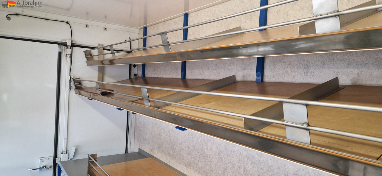 Mercedes-Benz 413 CDI Tiefkühlfächer, autom. Verkaufsklappe Basis ist ok - Carrinha frigorífica: foto 4 Mercedes-Benz 413 CDI Tiefkühlfächer, autom. Verkaufsklappe Basis ist ok - Carrinha frigorífica: foto 4