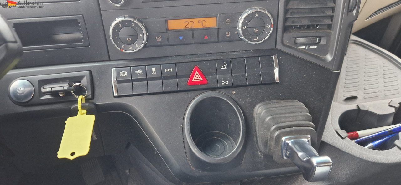 Mercedes-Benz DB 2542 Scheckheft gepflegt bei Mercedes, Euro 5 - Caminhão transportador de contêineres/ Caixa móvel: foto 4 Mercedes-Benz DB 2542 Scheckheft gepflegt bei Mercedes, Euro 5 - Caminhão transportador de contêineres/ Caixa móvel: foto 4