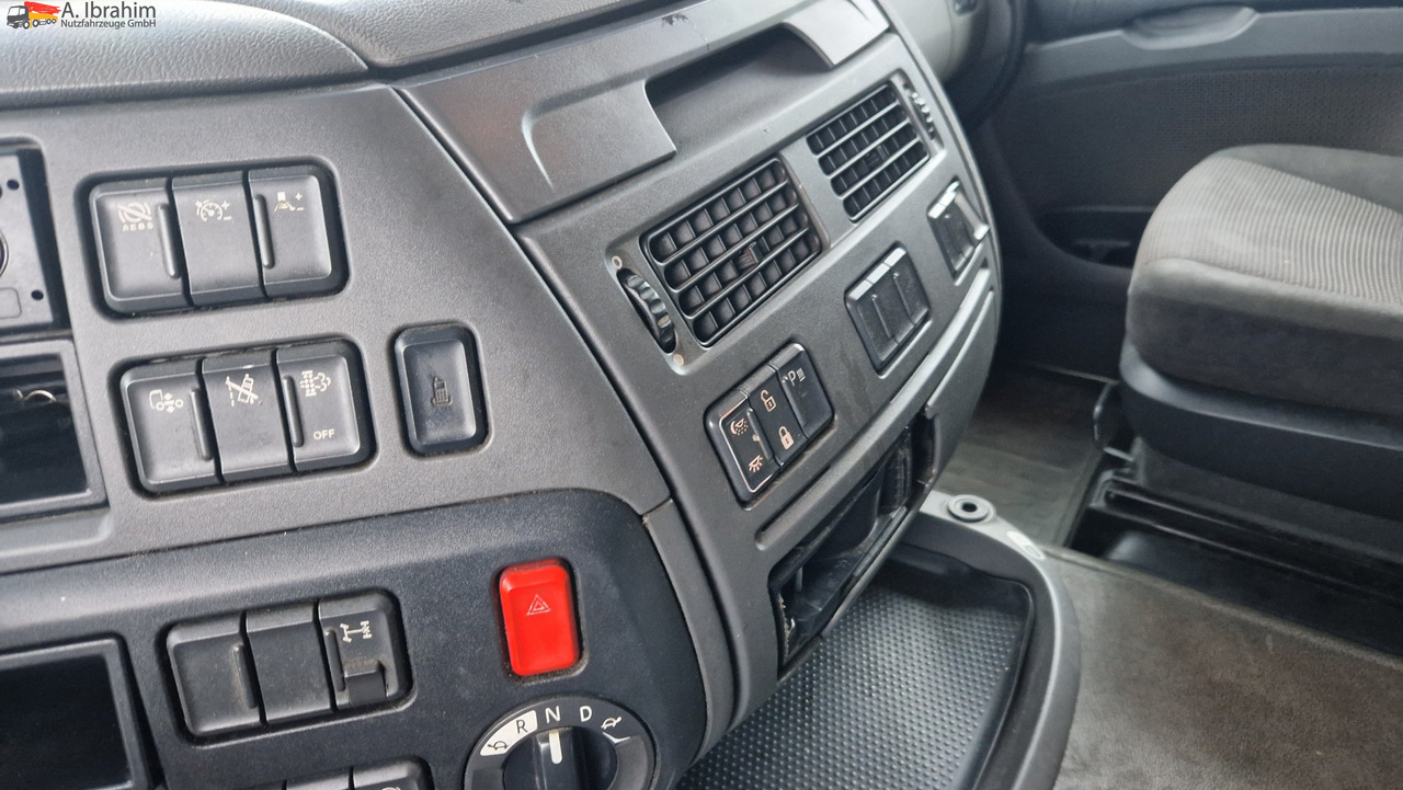 Daf XF440FT Spacecab, PTU für Kompressor - Tractor: foto 2 Daf XF440FT Spacecab, PTU für Kompressor - Tractor: foto 2