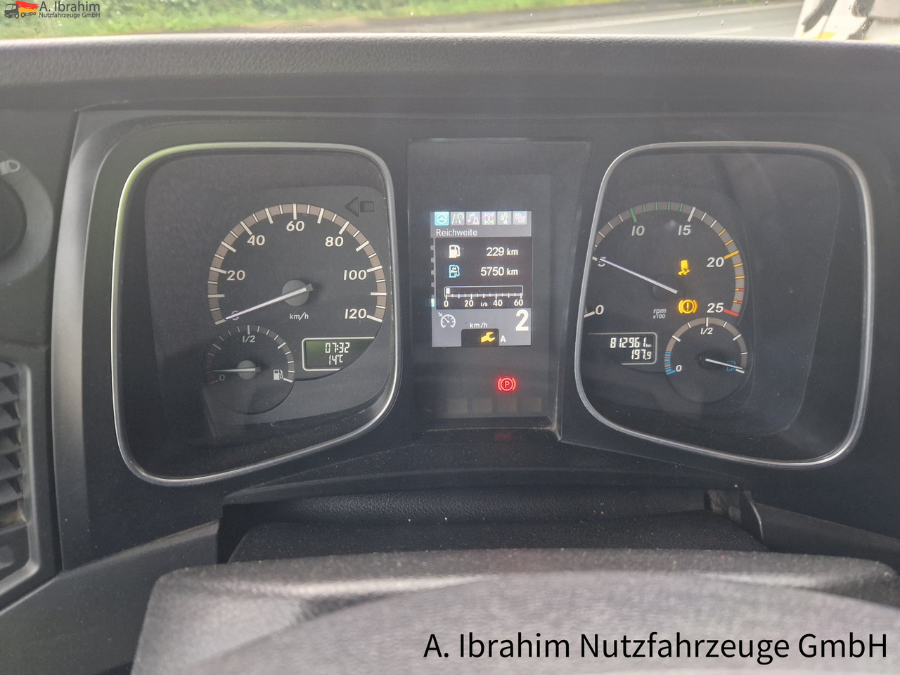 Mercedes-Benz 1845 Retarder Klima, Kühlschrank deutsches Fahrzeug - Tractor: foto 3 Mercedes-Benz 1845 Retarder Klima, Kühlschrank deutsches Fahrzeug - Tractor: foto 3