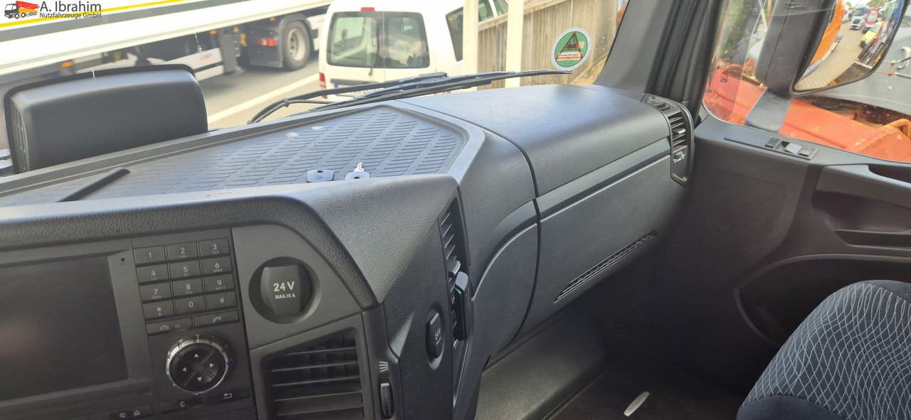 Mercedes-Benz DB 1846 H 4x4 Topzustand einsatzbereit - Tractor: foto 2 Mercedes-Benz DB 1846 H 4x4 Topzustand einsatzbereit - Tractor: foto 2