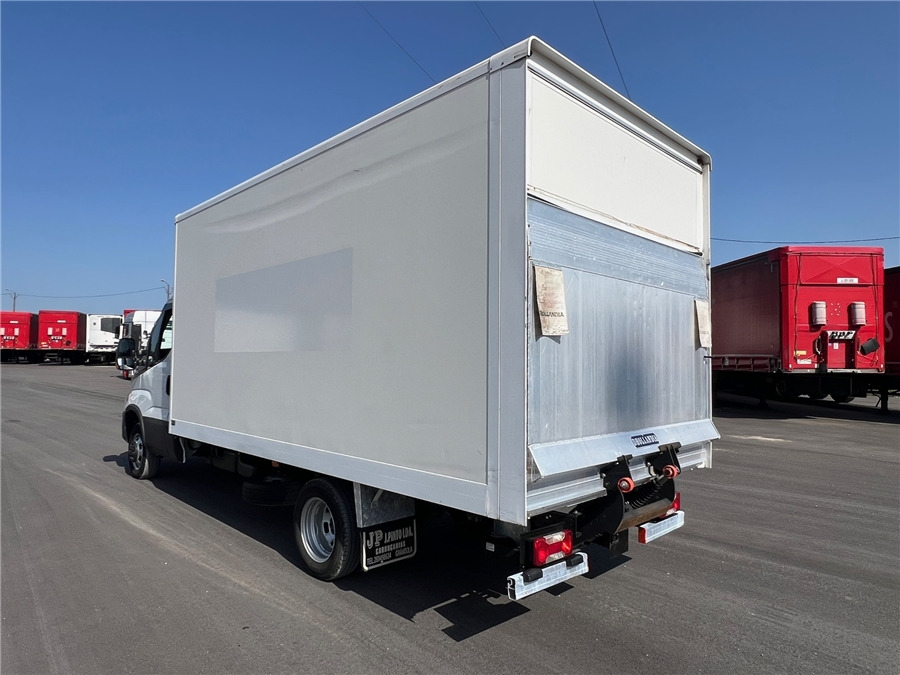 Caminhão furgão Iveco 35C16H: foto 6