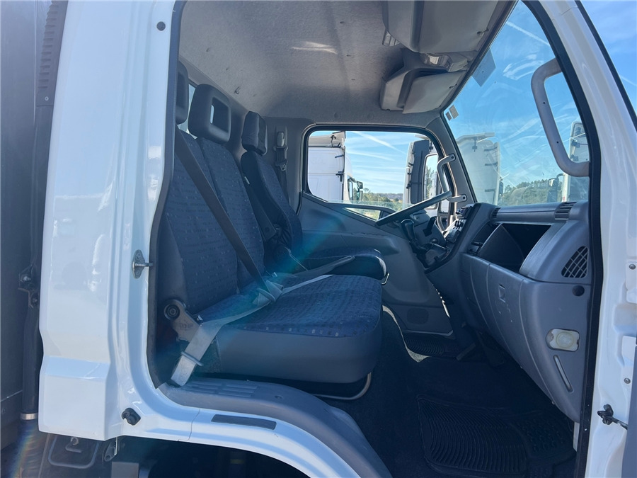 Locação de Mitsubishi Canter Mitsubishi Canter: foto 8