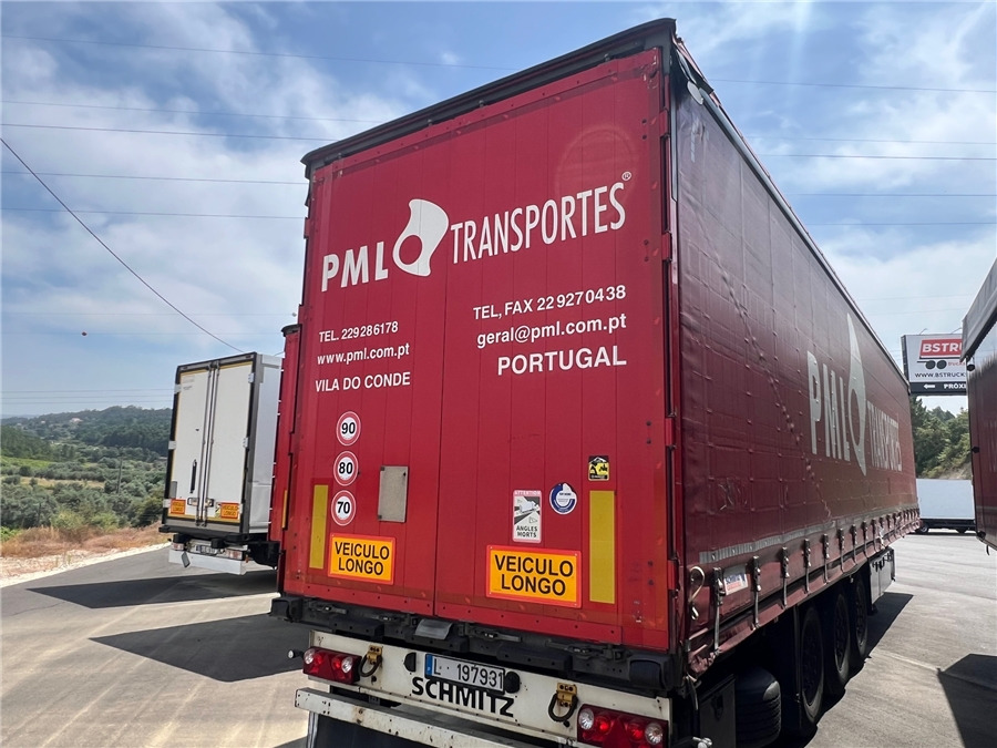 SCHMITZ CARGOBULL SCB-S3T TETO ELEVAR - Semi-reboque de lona: foto 4 SCHMITZ CARGOBULL SCB-S3T TETO ELEVAR - Semi-reboque de lona: foto 4