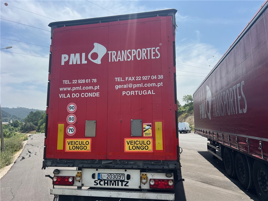 SCHMITZ CARGOBULL SCB-S3T TETO ELEVAR - Semi-reboque de lona: foto 4 SCHMITZ CARGOBULL SCB-S3T TETO ELEVAR - Semi-reboque de lona: foto 4