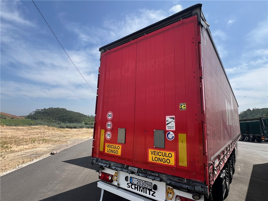 SCHMITZ CARGOBULL SCB-S3T TETO ELEVAR - Semi-reboque de lona: foto 3 SCHMITZ CARGOBULL SCB-S3T TETO ELEVAR - Semi-reboque de lona: foto 3