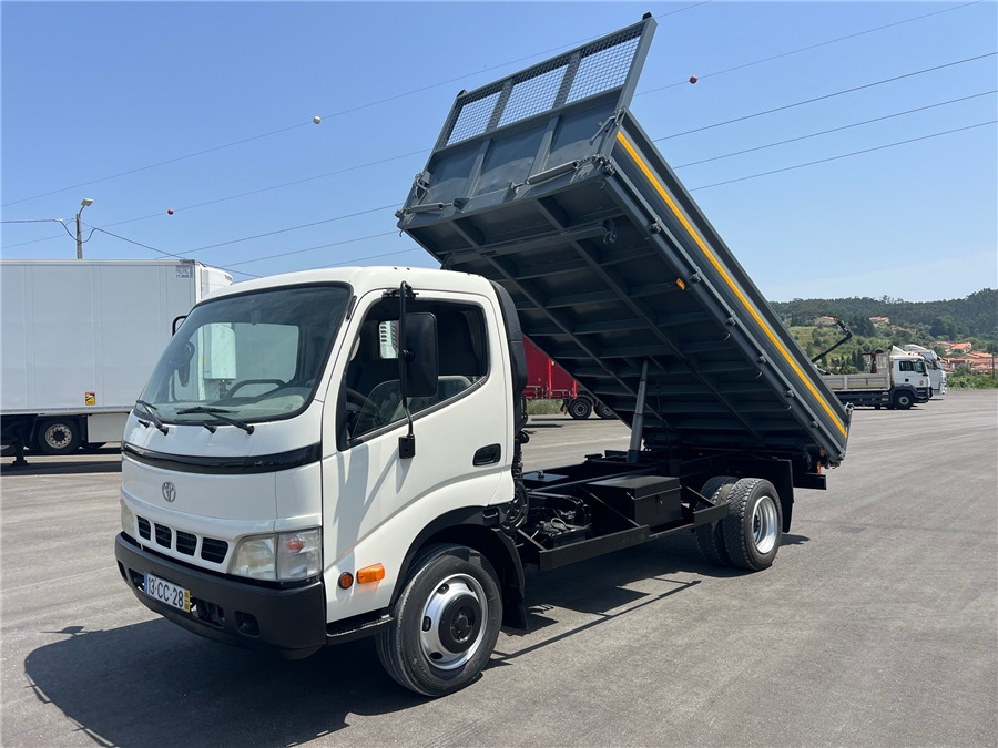 TOYOTA DYNA - Caminhão basculante: foto 1 TOYOTA DYNA - Caminhão basculante: foto 1
