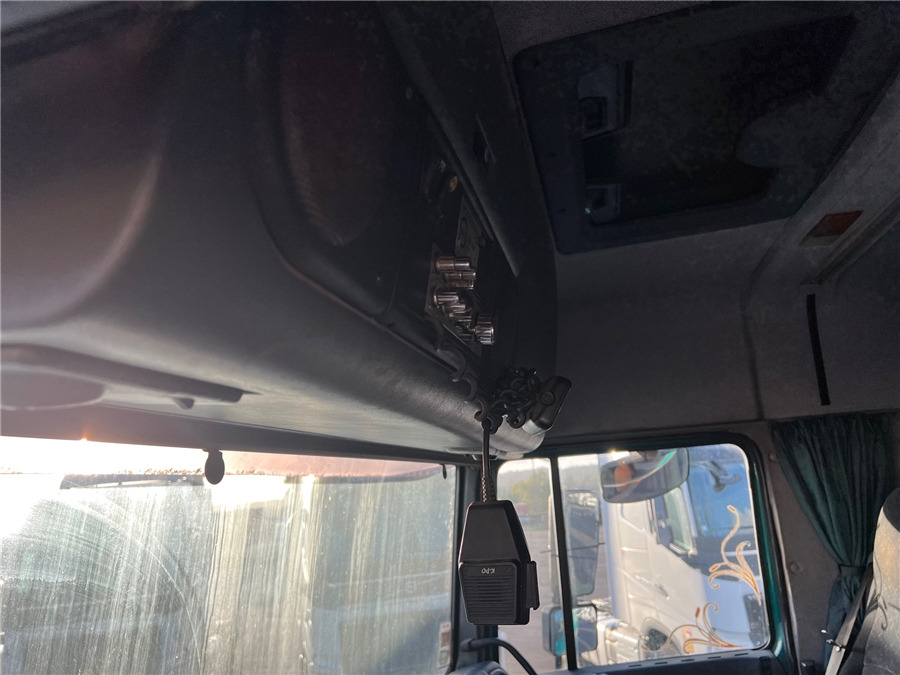 Locação de DAF XF95/480 Manual gear DAF XF95/480 Manual gear: foto 16