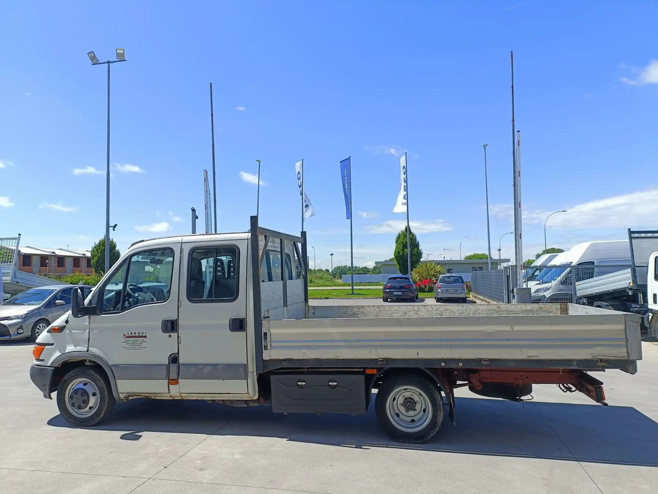 IVECO DAILY 35C11 - Furgão caixa aberta: foto 3 IVECO DAILY 35C11 - Furgão caixa aberta: foto 3