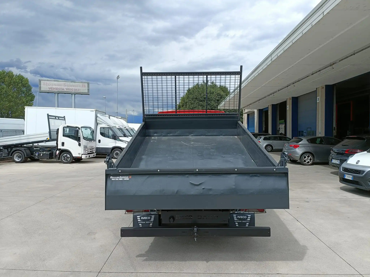 IVECO DAILY 35C12 RIBALTABILE - Furgão basculante: foto 5 IVECO DAILY 35C12 RIBALTABILE - Furgão basculante: foto 5