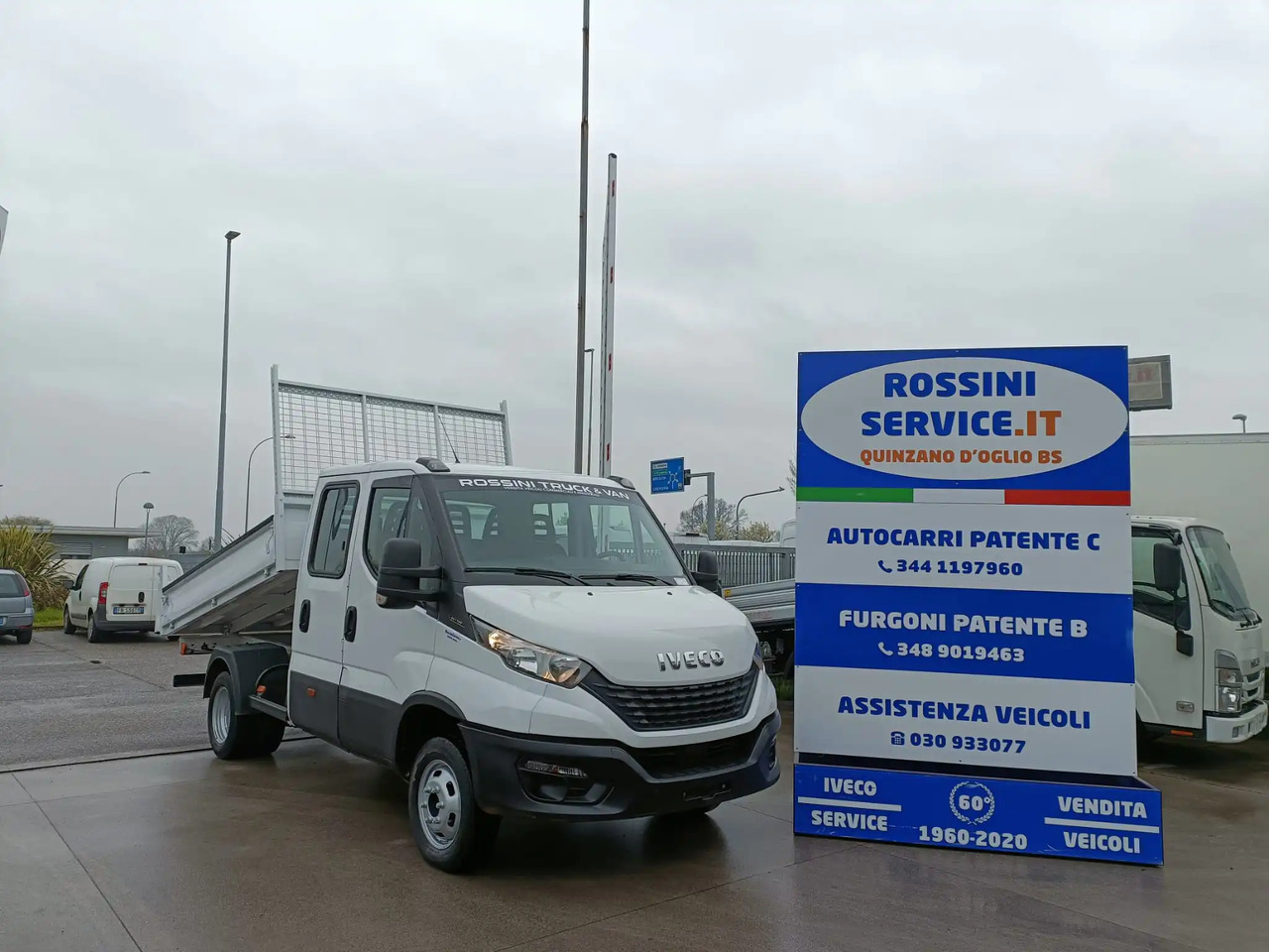 IVECO DAILY 35C14 DOPPIA CABINA RIBALTABILE 2.3 - Furgão basculante: foto 1 IVECO DAILY 35C14 DOPPIA CABINA RIBALTABILE 2.3 - Furgão basculante: foto 1