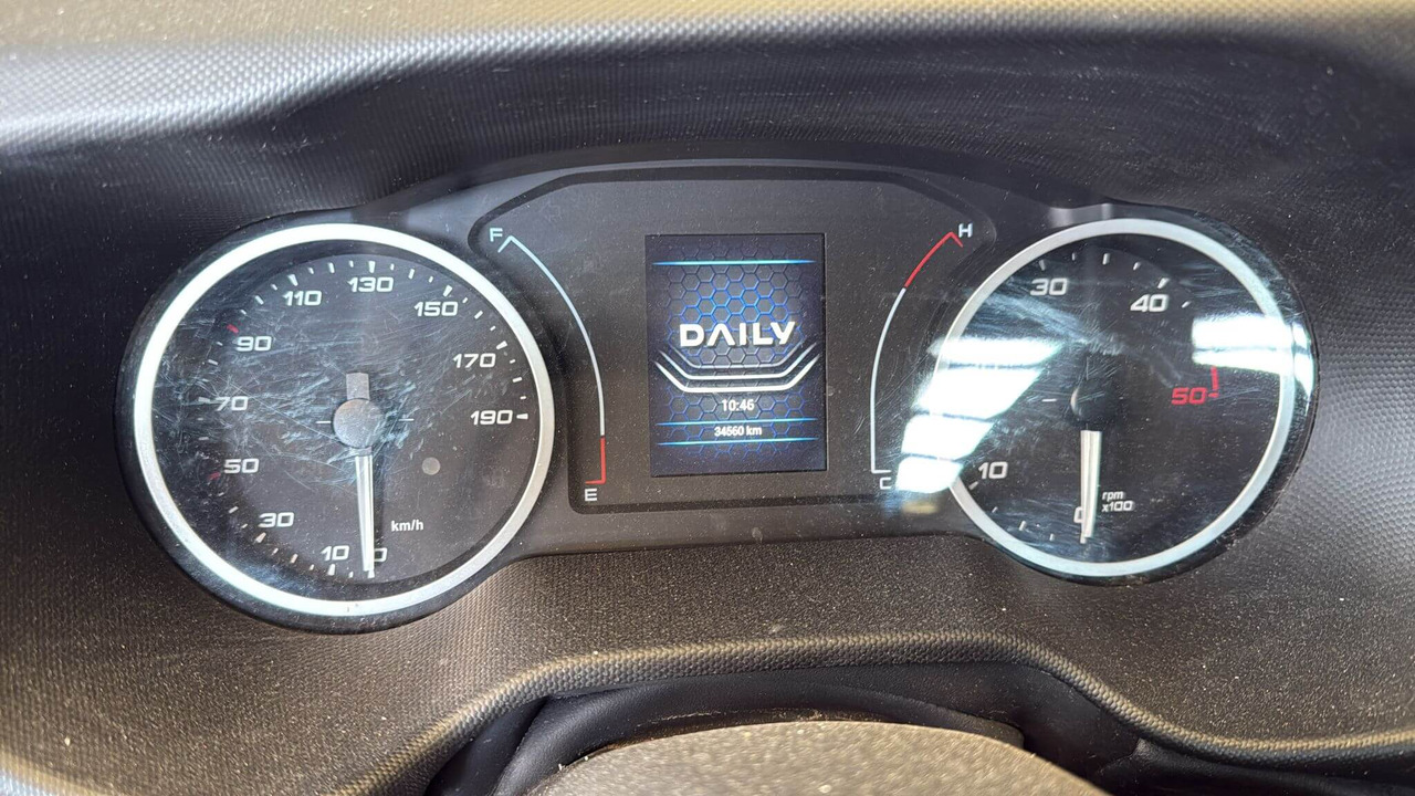 IVECO DAILY 35C16 DOPPIA CABINA RIBALTABILE TRILATERALE 3.0 - Furgão basculante: foto 4 IVECO DAILY 35C16 DOPPIA CABINA RIBALTABILE TRILATERALE 3.0 - Furgão basculante: foto 4