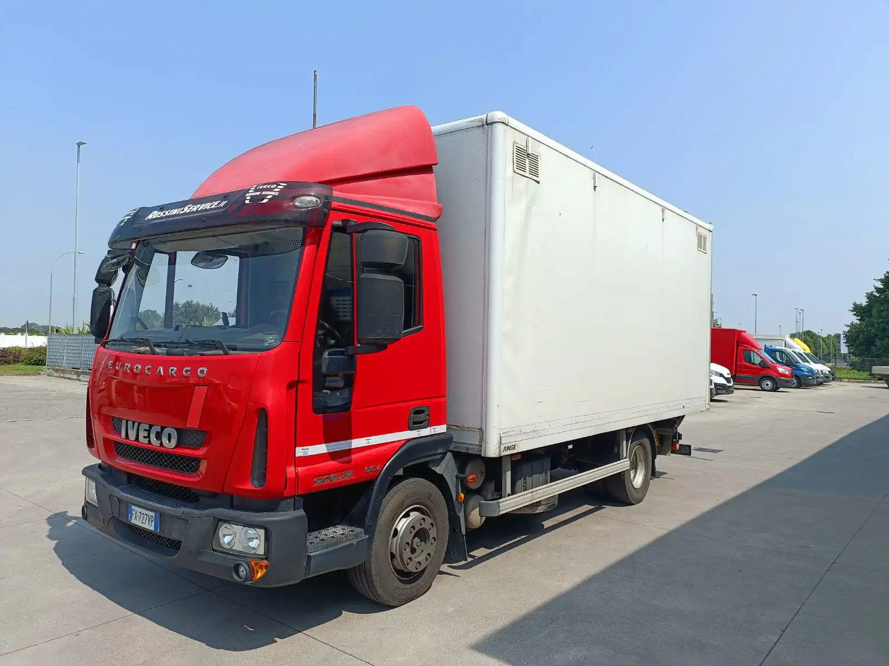 IVECO EUROCARGO 120EL22 - Caminhão furgão: foto 3 IVECO EUROCARGO 120EL22 - Caminhão furgão: foto 3