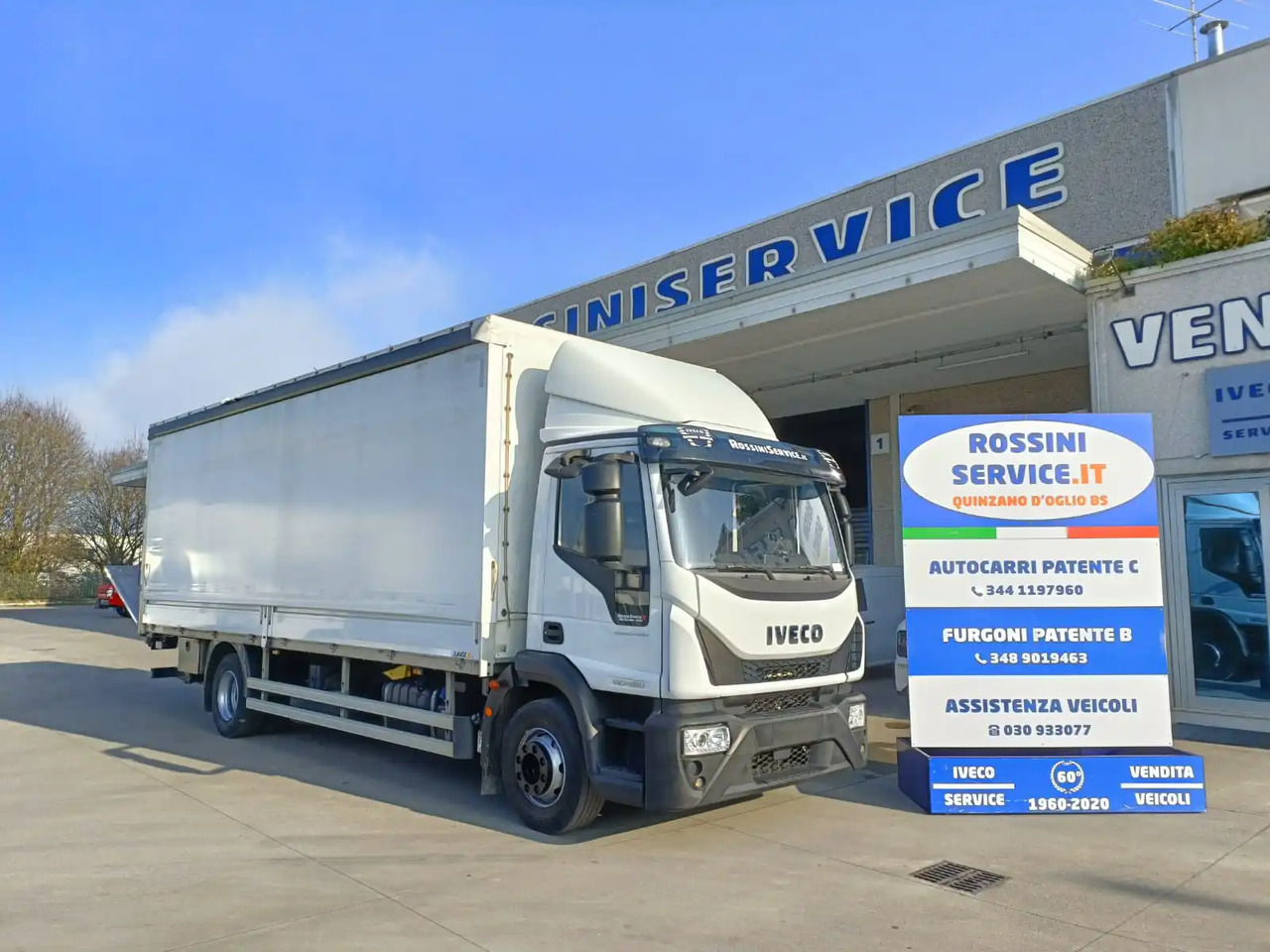 IVECO EUROCARGO 140E28P - Caminhão com lona: foto 1 IVECO EUROCARGO 140E28P - Caminhão com lona: foto 1