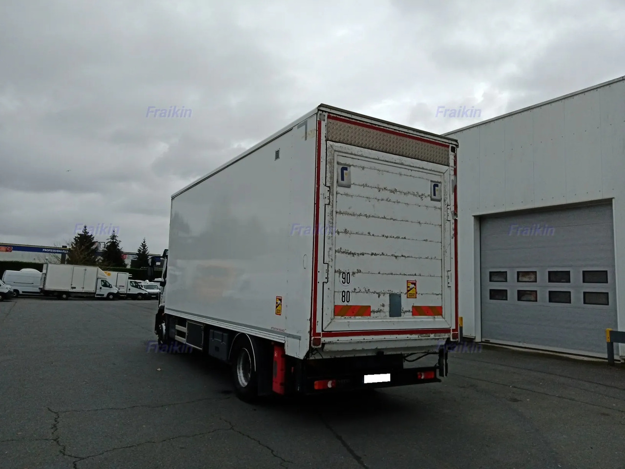 IVECO EUROCARGO 180EL32P EURO 6 - Caminhão furgão: foto 2 IVECO EUROCARGO 180EL32P EURO 6 - Caminhão furgão: foto 2