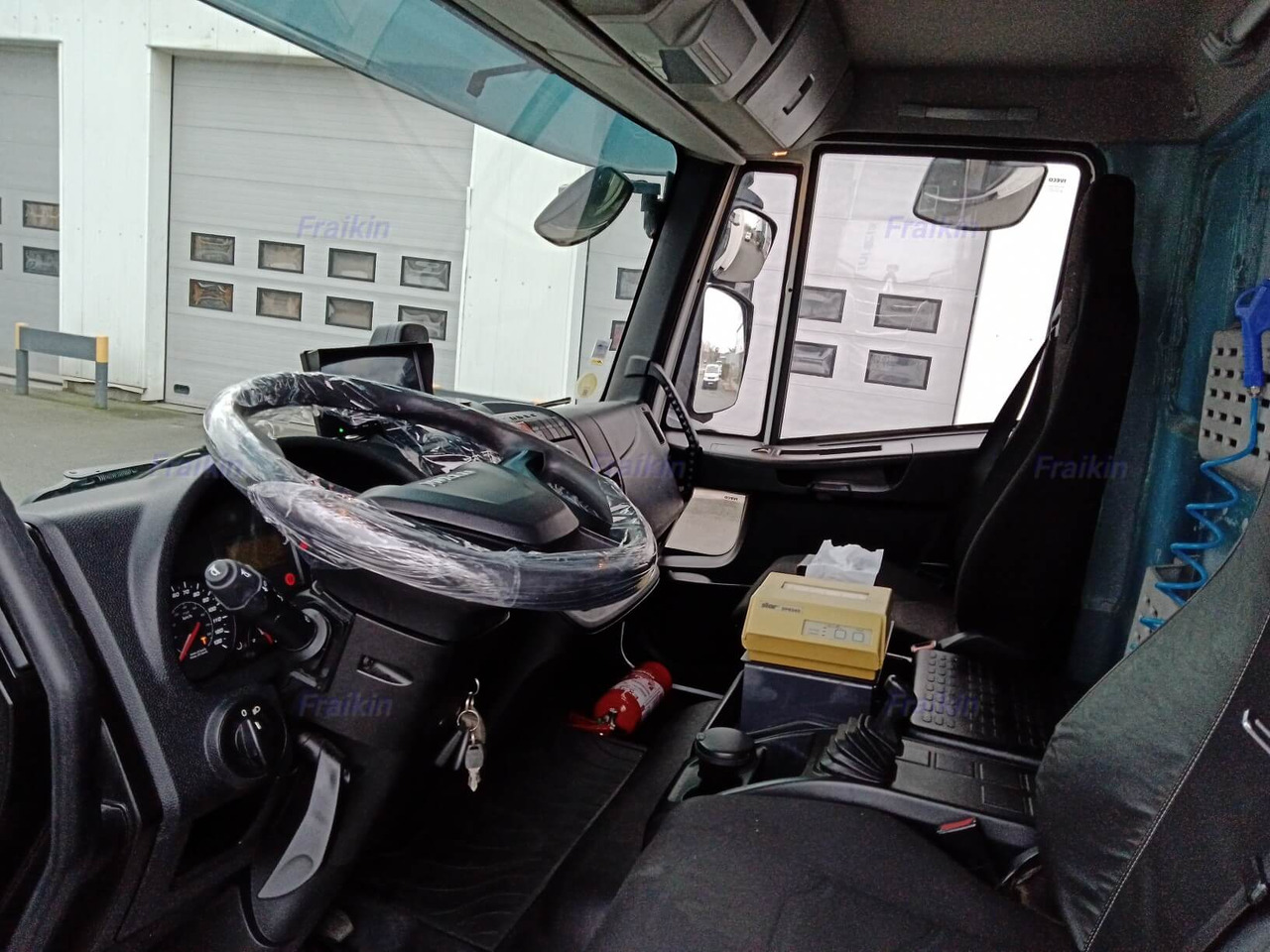 IVECO EUROCARGO 180EL32P EURO 6 - Caminhão furgão: foto 3 IVECO EUROCARGO 180EL32P EURO 6 - Caminhão furgão: foto 3