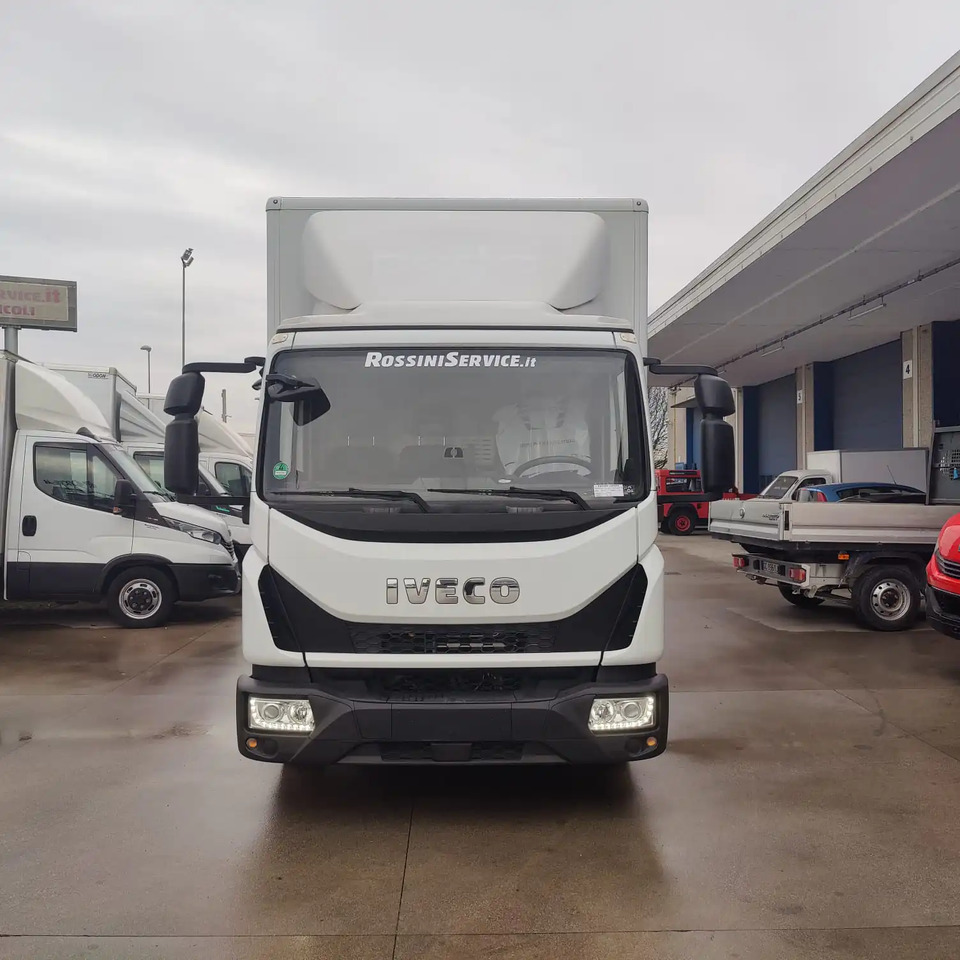 IVECO EUROCARGO 75E19 / 80E19 / 86E19 - Caminhão furgão: foto 4 IVECO EUROCARGO 75E19 / 80E19 / 86E19 - Caminhão furgão: foto 4