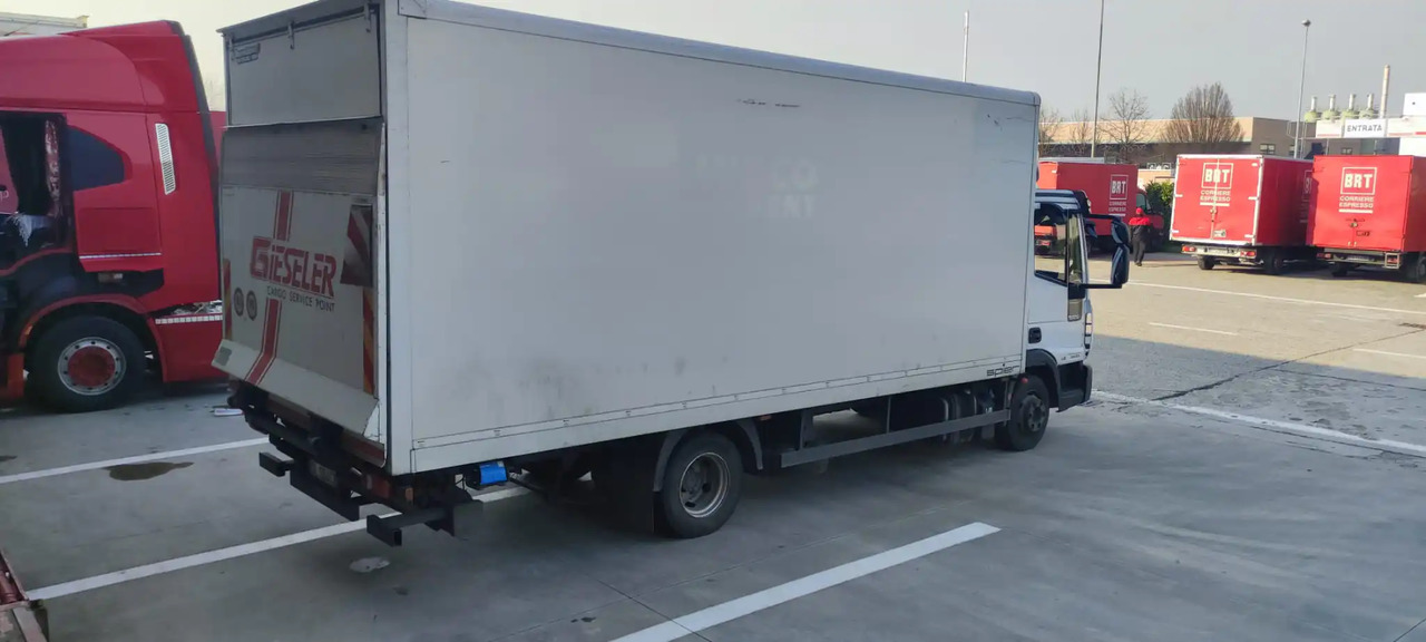 IVECO EUROCARGO 75E21 - Caminhão furgão: foto 2 IVECO EUROCARGO 75E21 - Caminhão furgão: foto 2