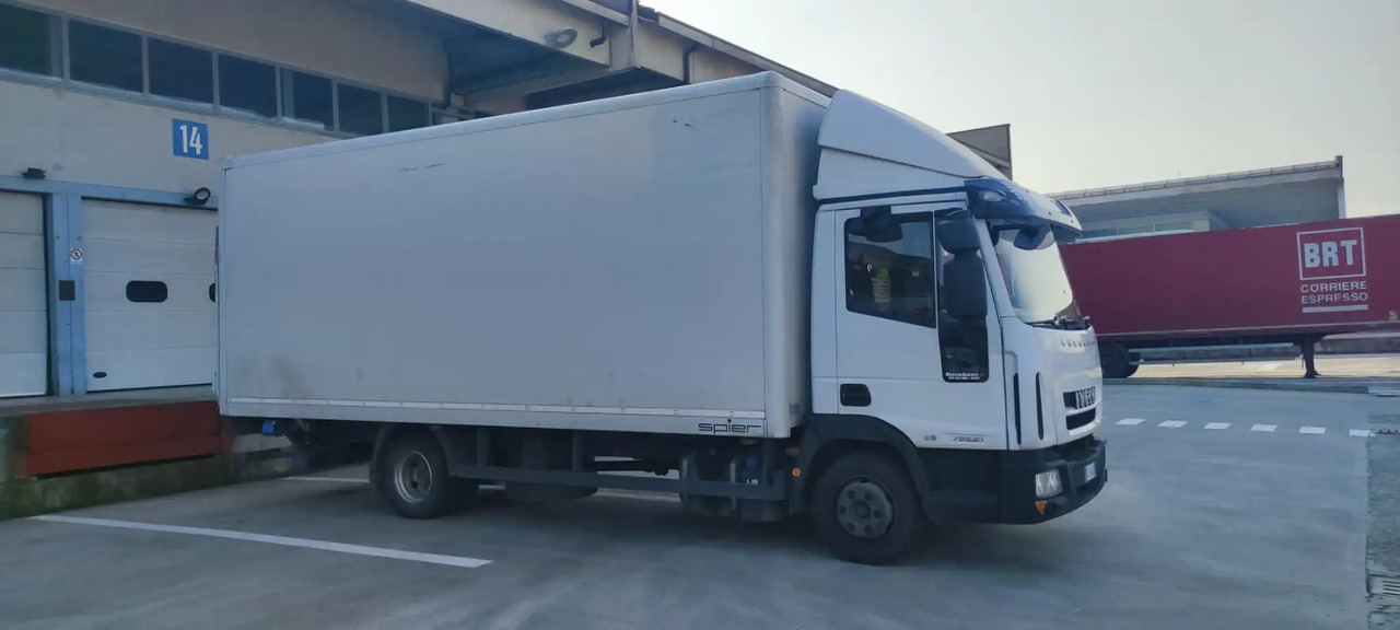 IVECO EUROCARGO 75E21 - Caminhão furgão: foto 1 IVECO EUROCARGO 75E21 - Caminhão furgão: foto 1