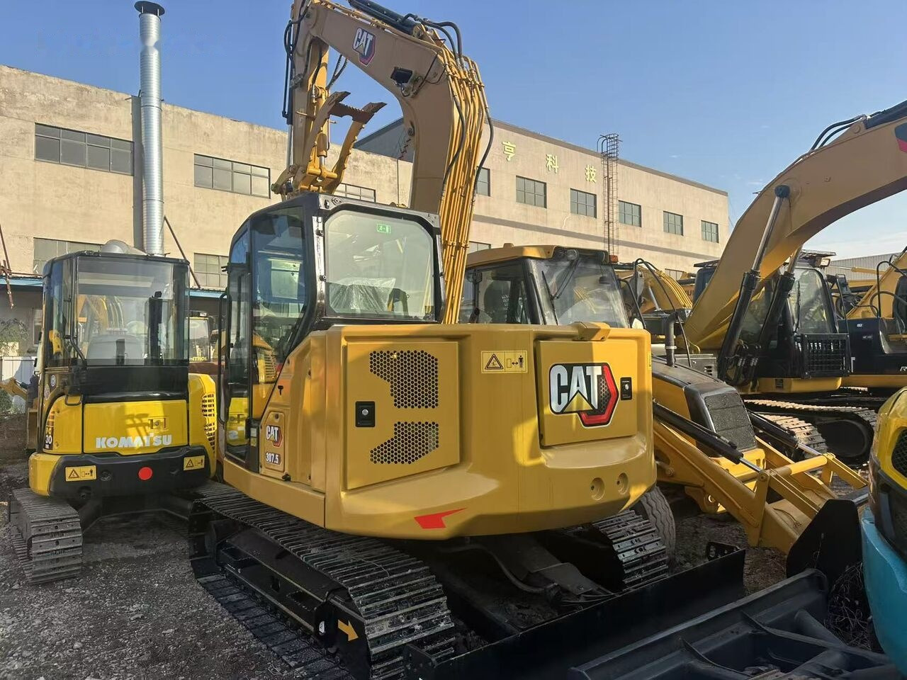 Caterpillar 307.5 - Escavadora de rastos: foto 2 Caterpillar 307.5 - Escavadora de rastos: foto 2