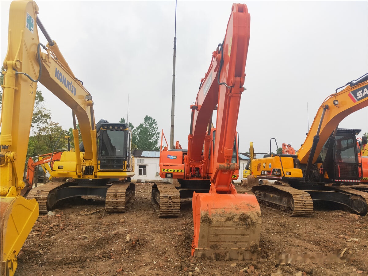 Escavadora de rastos Doosan DH220LC-7: foto 6