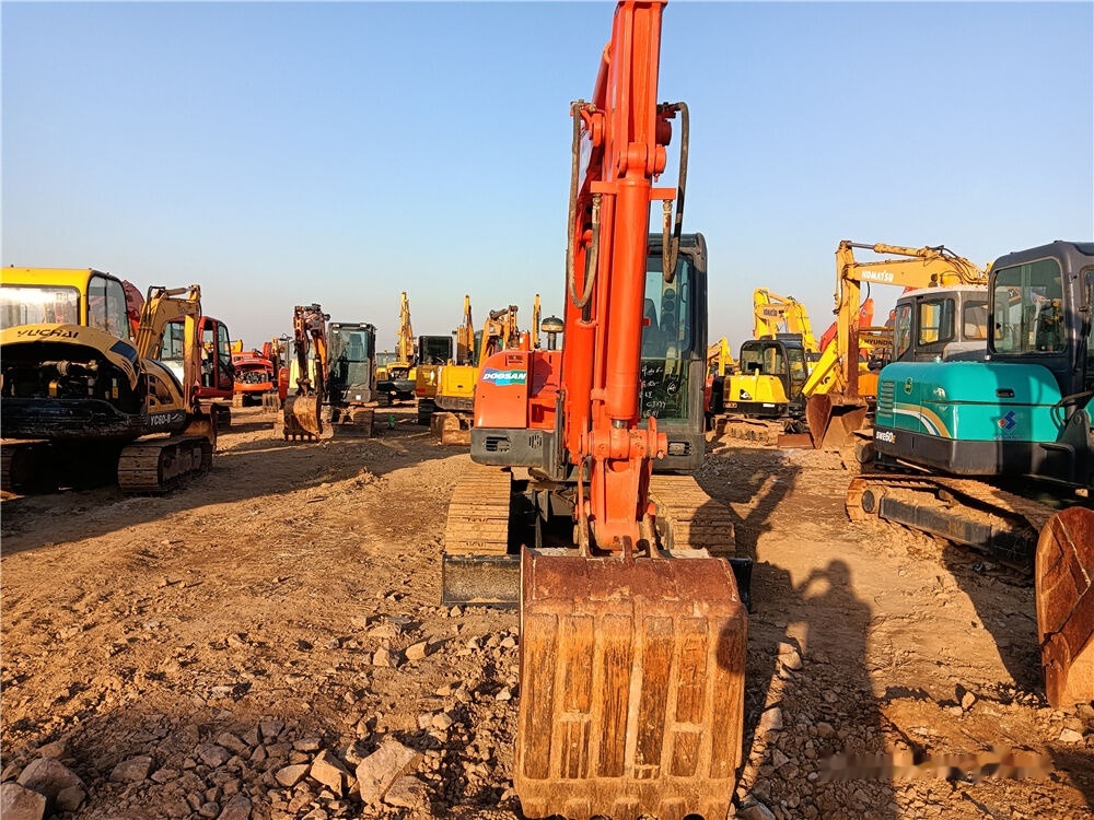 Doosan DH60-7 - Mini escavadeira: foto 3 Doosan DH60-7 - Mini escavadeira: foto 3