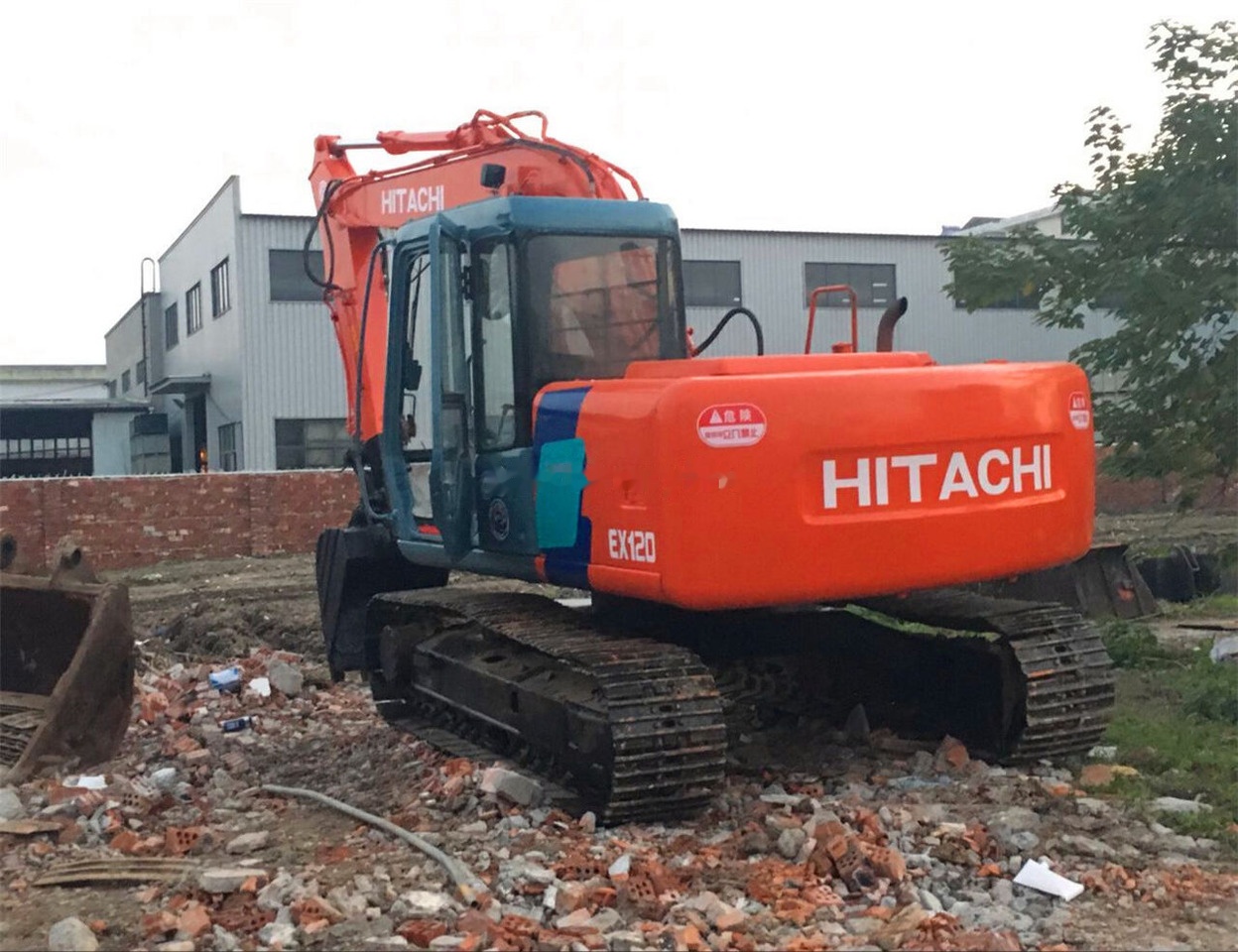 Hitachi EX120-3 - Escavadora de rastos: foto 3 Hitachi EX120-3 - Escavadora de rastos: foto 3