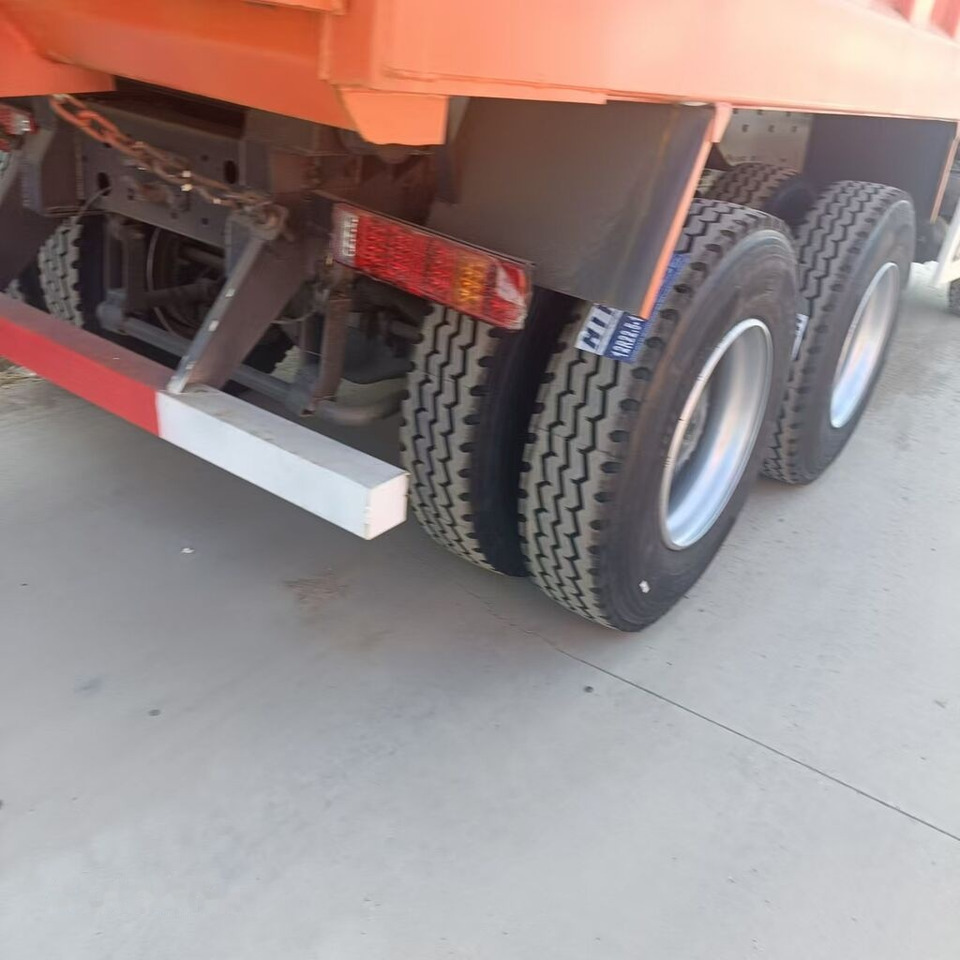 Howo 371 6*4 new tires - Caminhão basculante: foto 3 Howo 371 6*4 new tires - Caminhão basculante: foto 3