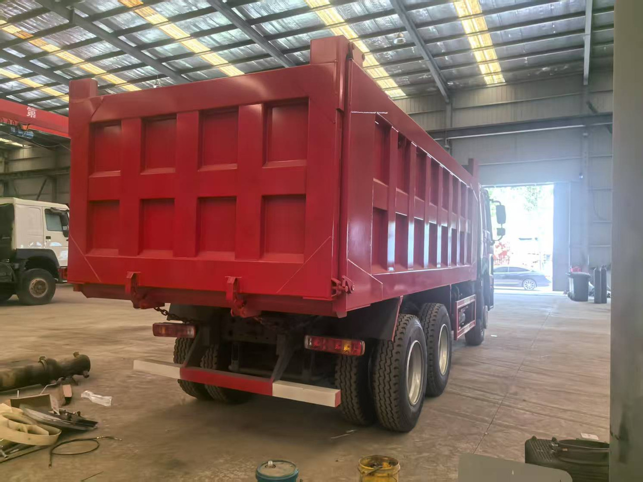 Howo 371 6X4 NEW - Caminhão basculante: foto 4 Howo 371 6X4 NEW - Caminhão basculante: foto 4