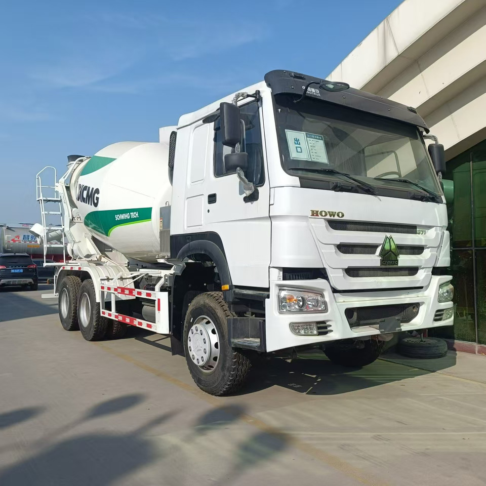 Howo HOWO 371 concrete truck 10CM3 - Caminhão betoneira: foto 1 Howo HOWO 371 concrete truck 10CM3 - Caminhão betoneira: foto 1