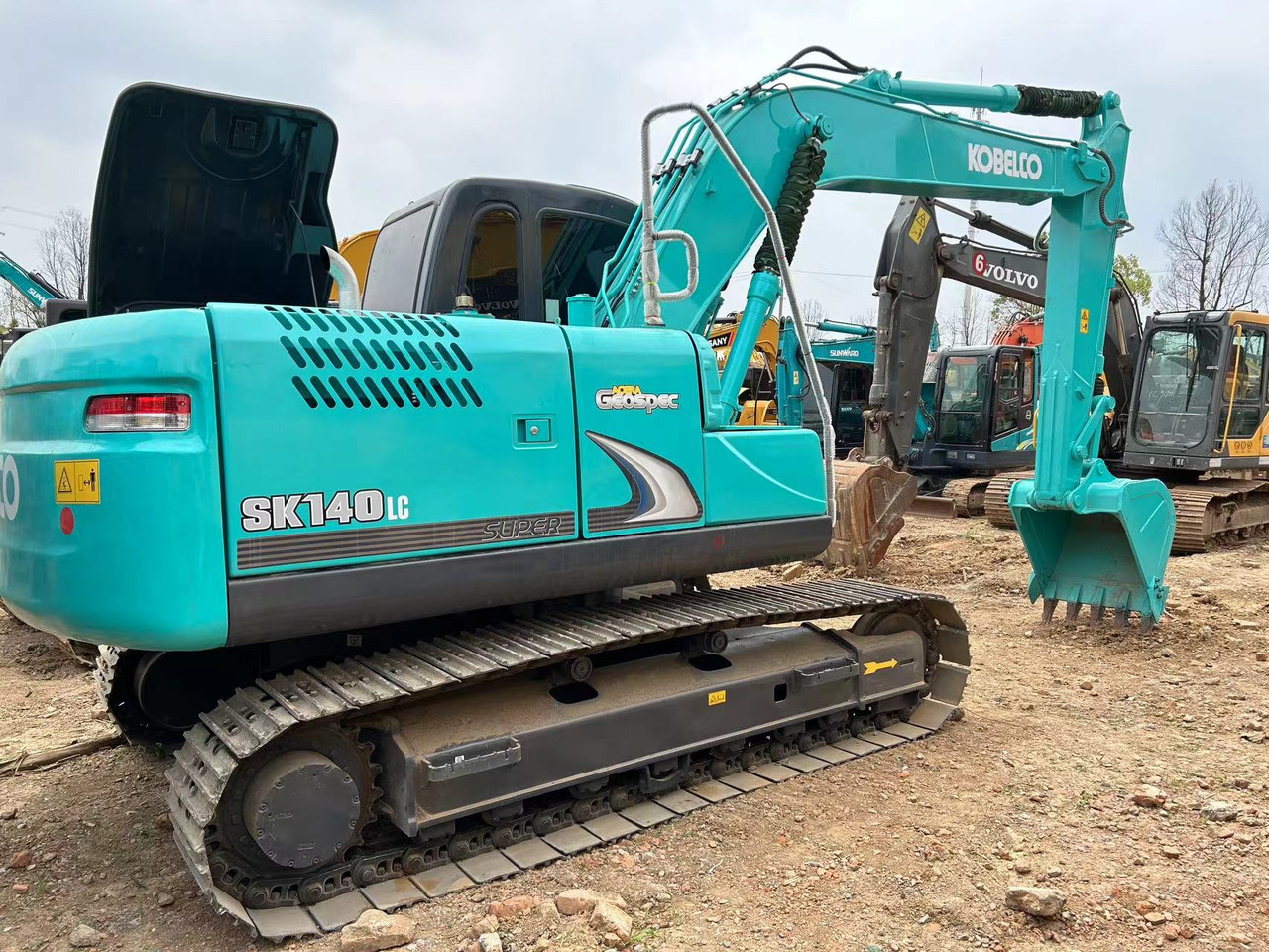 Escavadora de rastos KOBELCO SK140LC-8: foto 8