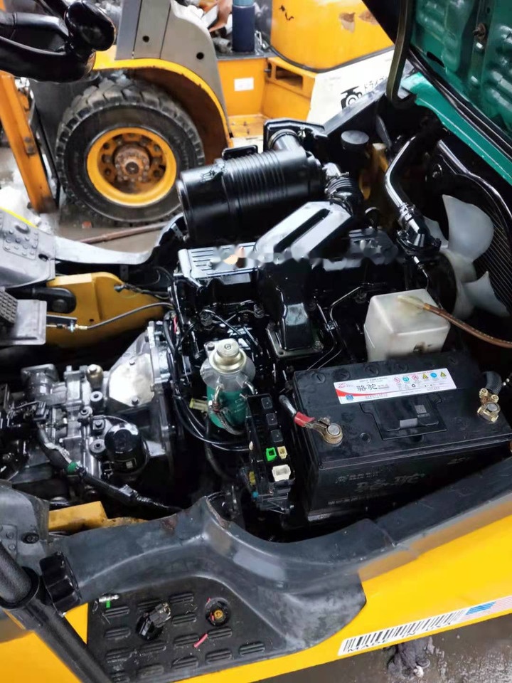 Komatsu FD30 - Empilhadeira a diesel: foto 4 Komatsu FD30 - Empilhadeira a diesel: foto 4