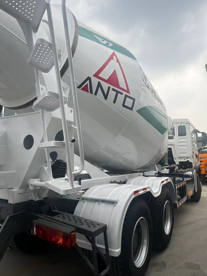 Sinotruk Howo TX350 Mixer truck - Caminhão betoneira: foto 1 Sinotruk Howo TX350 Mixer truck - Caminhão betoneira: foto 1