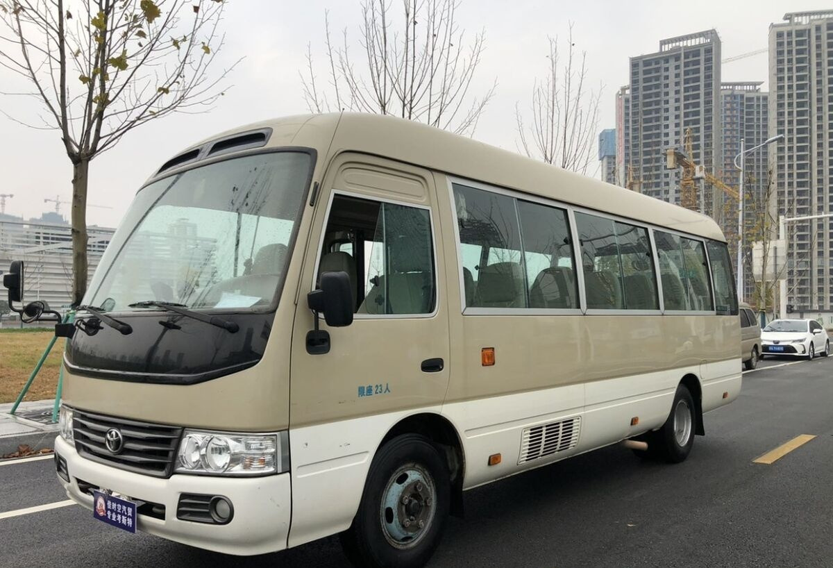 Toyota Coaster - Ônibus suburbano: foto 1 Toyota Coaster - Ônibus suburbano: foto 1
