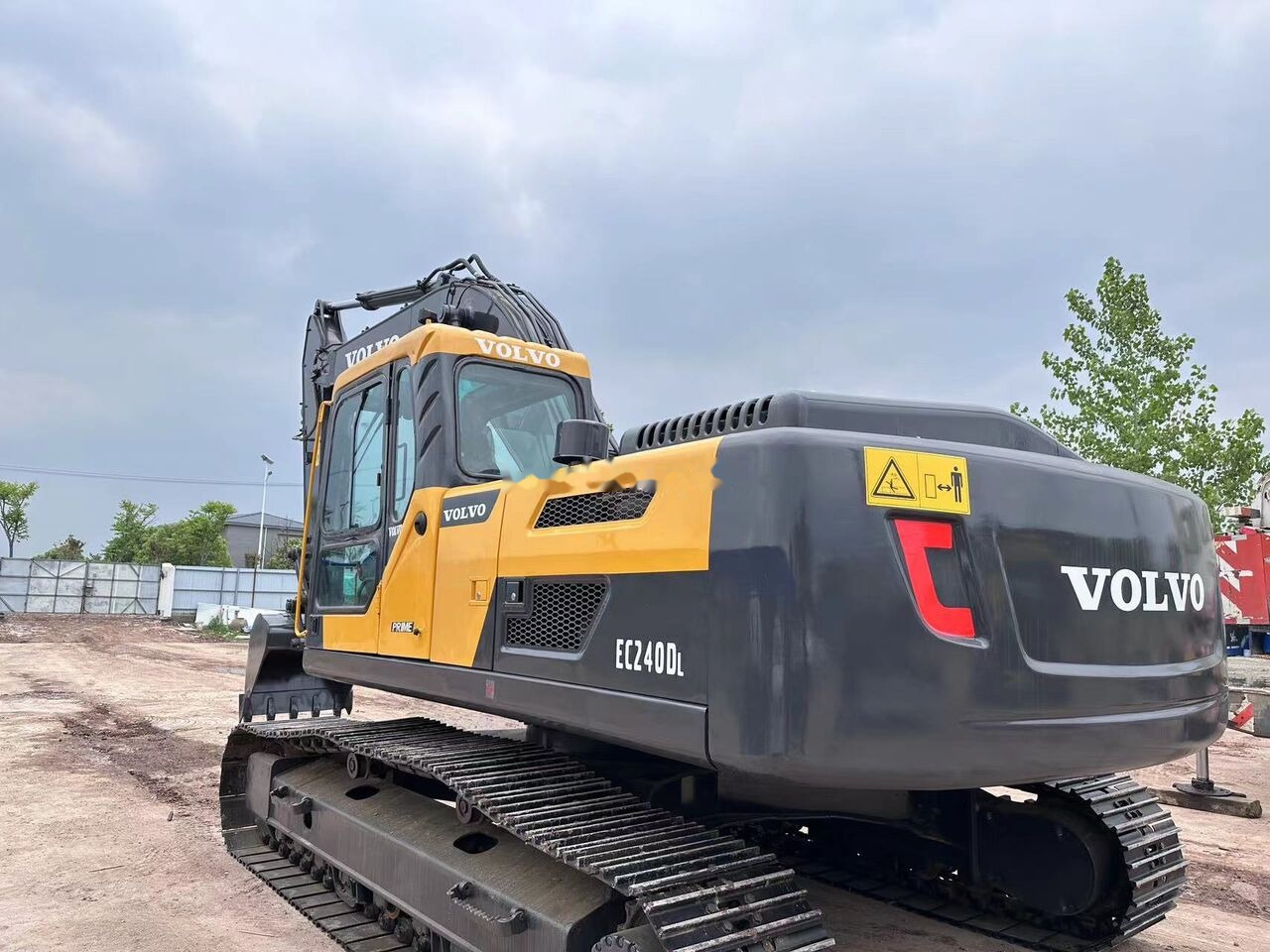 Volvo EC240 - Escavadora de rastos: foto 2 Volvo EC240 - Escavadora de rastos: foto 2