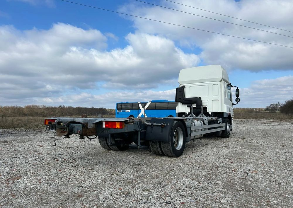 DAF CF75.310 - Caminhão chassi: foto 3 DAF CF75.310 - Caminhão chassi: foto 3