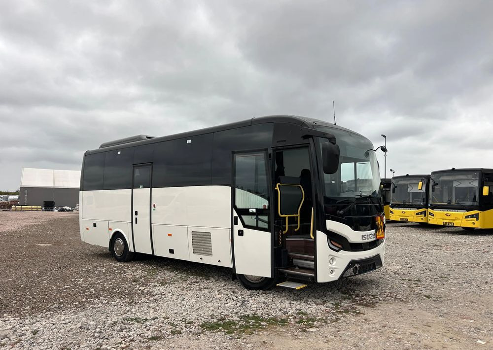 Isuzu Grand Toro - Máquina de outro: foto 2 Isuzu Grand Toro - Máquina de outro: foto 2