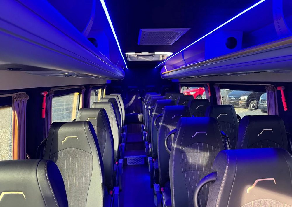 Mercedes-Benz Sprinter 517 - Micro-ônibus, Furgão de passageiros: foto 3 Mercedes-Benz Sprinter 517 - Micro-ônibus, Furgão de passageiros: foto 3