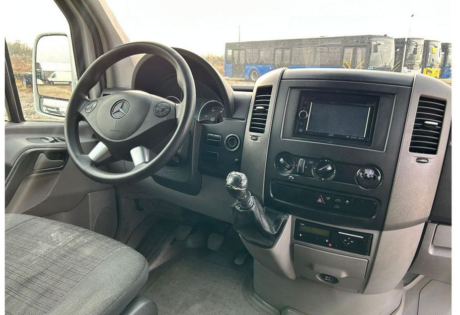 Locação de  Mercedes-Benz Sprinter 519 Mercedes-Benz Sprinter 519: foto 13
