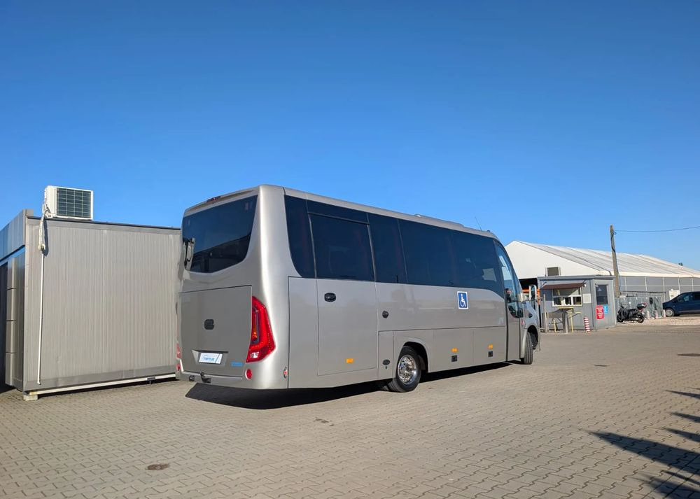 Mercedes-Benz Sprinter 519 - Micro-ônibus, Furgão de passageiros: foto 3 Mercedes-Benz Sprinter 519 - Micro-ônibus, Furgão de passageiros: foto 3